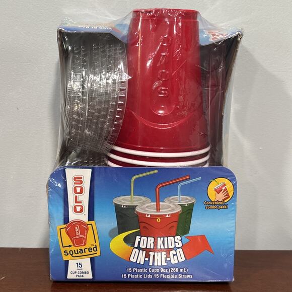 Solo Cups For Kids On The Go Combo Pack Lids & Straws 9 Oz Squared Red Sealed - Picture 1 of 6